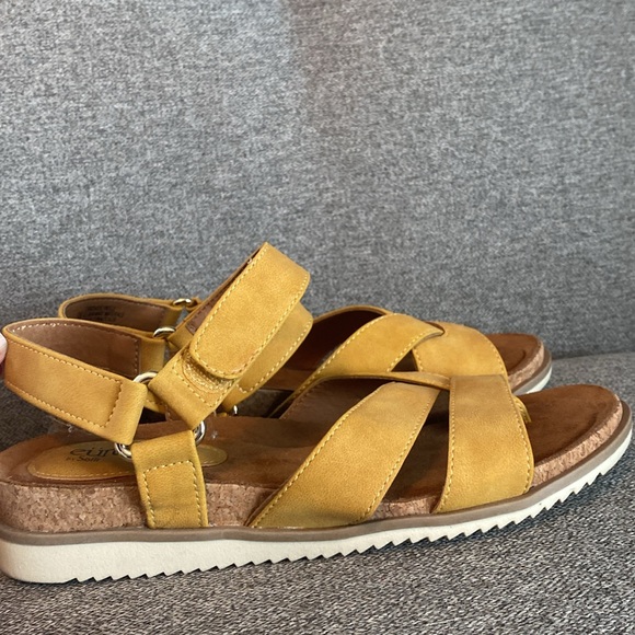Eurosoft by Sofft Mustard Sandal - Picture 3 of 9